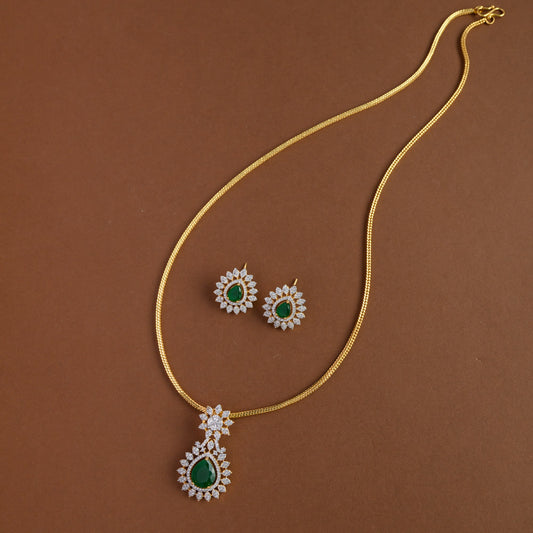 Mid - length pendent chain - emmi