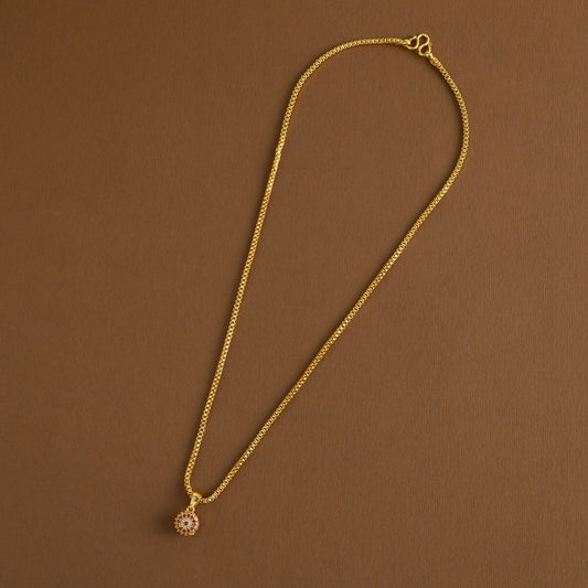 Mid length pendant chain