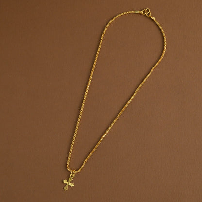 Mid length pendant chain