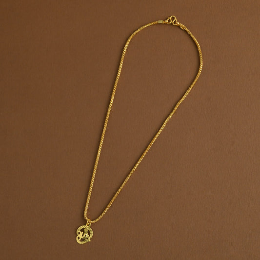 Mid length pendant chain