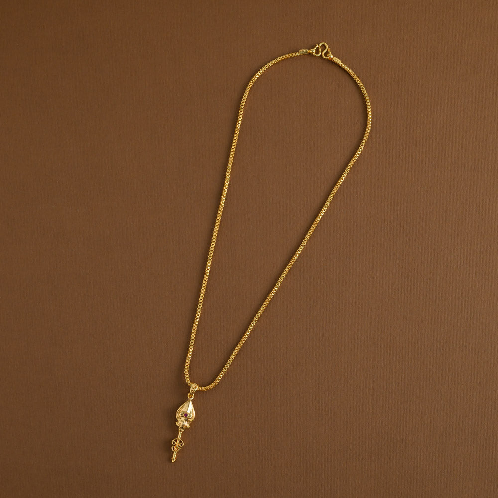 Mid length pendant chain