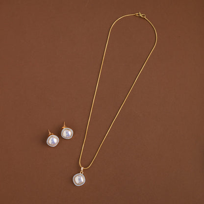 Diamond inspired pendent mid - length chain