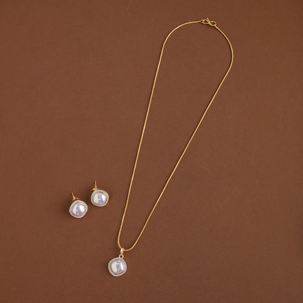 Diamond inspired pendent mid - length chain