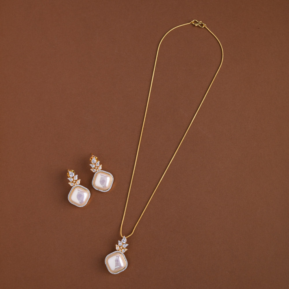 Diamond inspired pendent mid - length chain