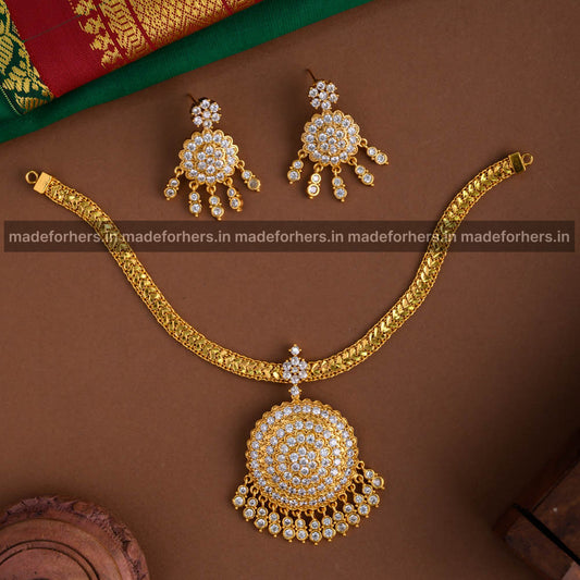 Floral attigai choker