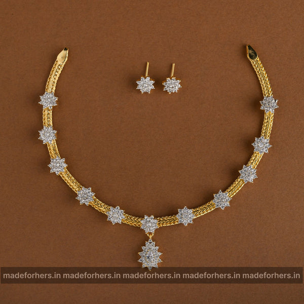 Vinu Neckpiece