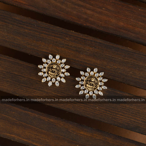 Lakshmi earstud