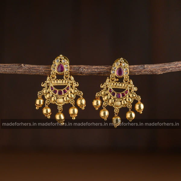 Chandbali -earring