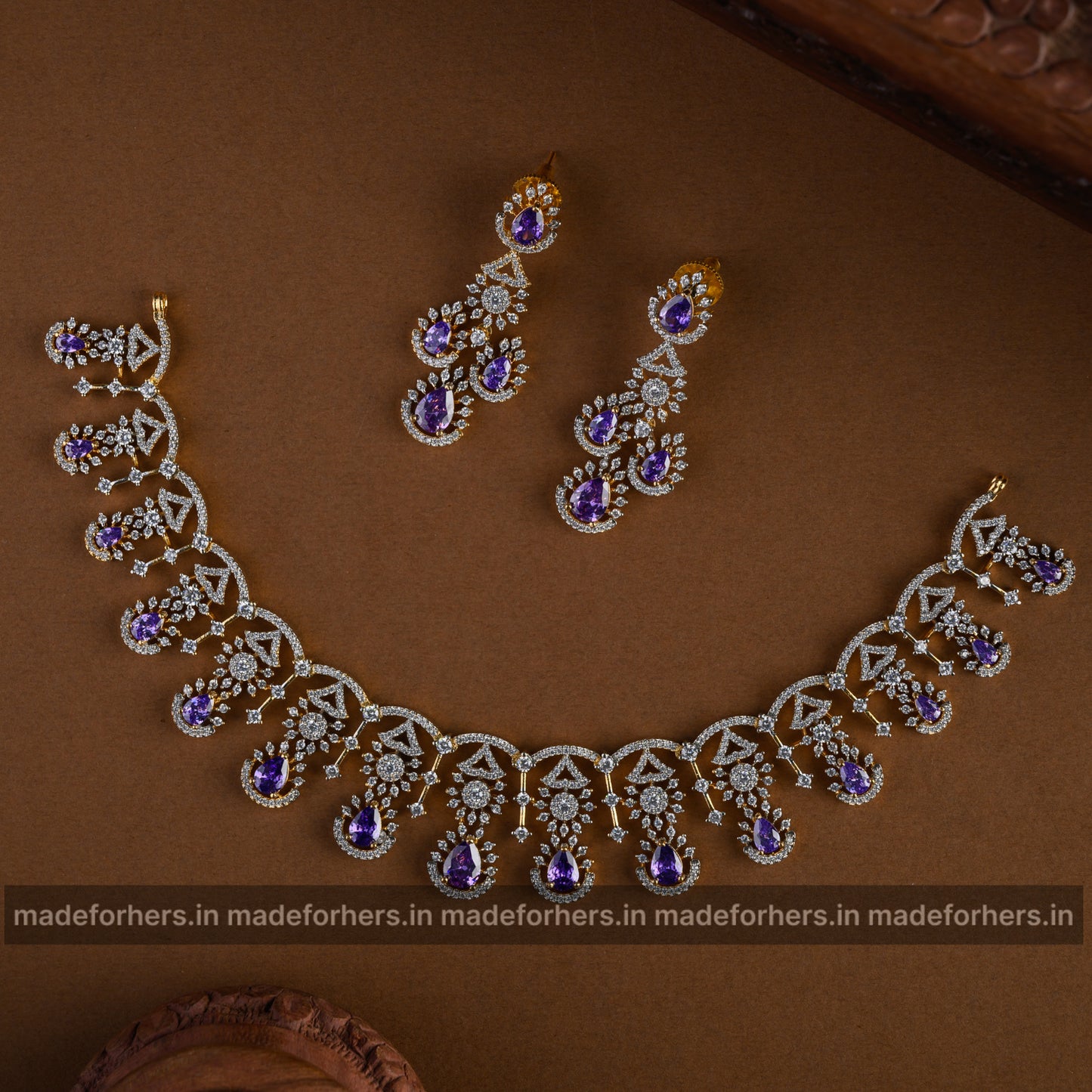 Swaros diamond insp neckpiece