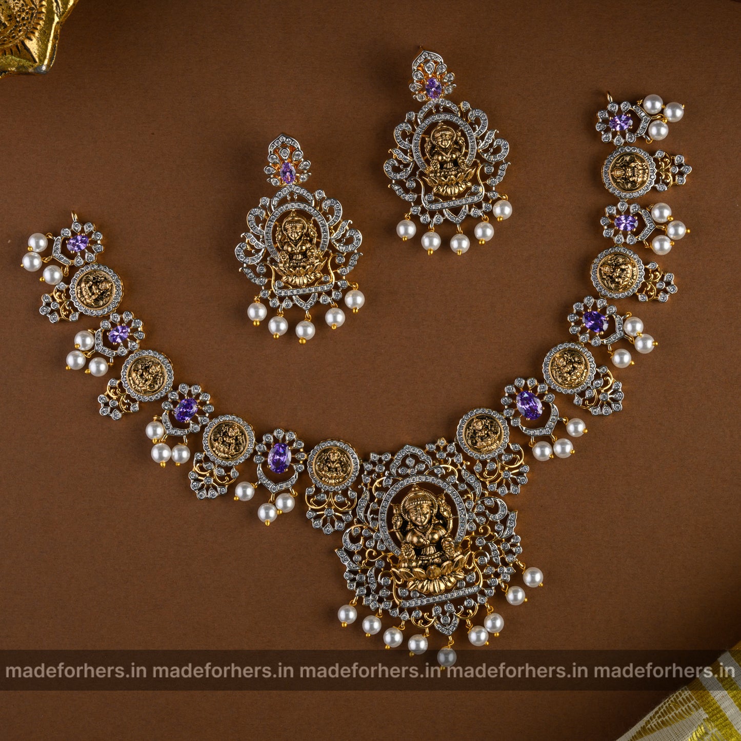 Vaishnav Lakshmi Neckpiece
