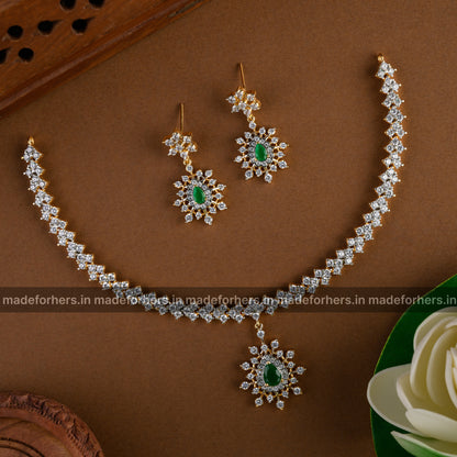 Rosaline Neckpiece - green - Emerald