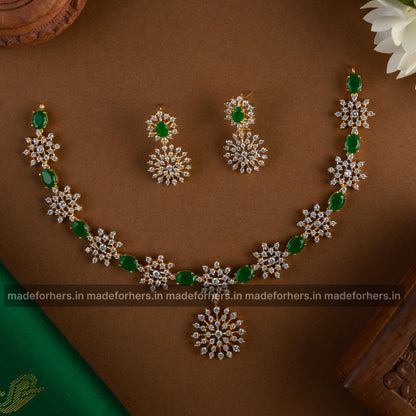 Julia neckpiece - green - Emerald