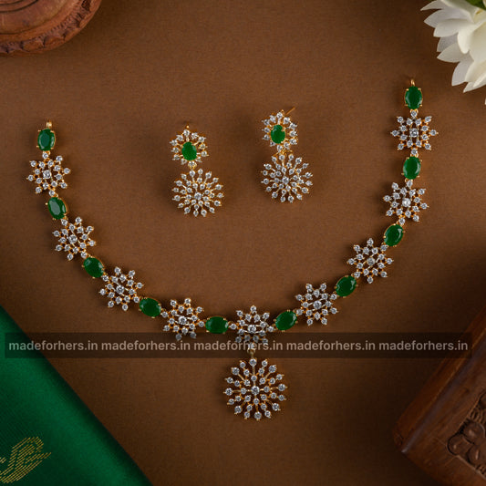 Julia neckpiece - green