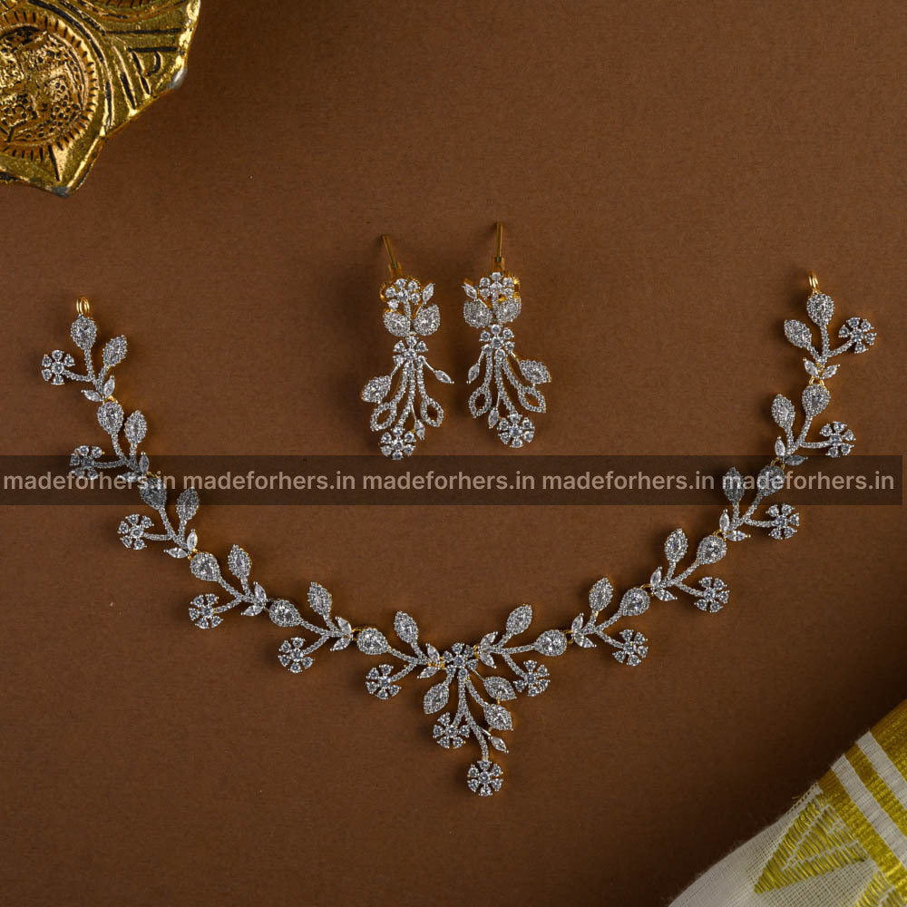 Diamond inspired Neckpiece