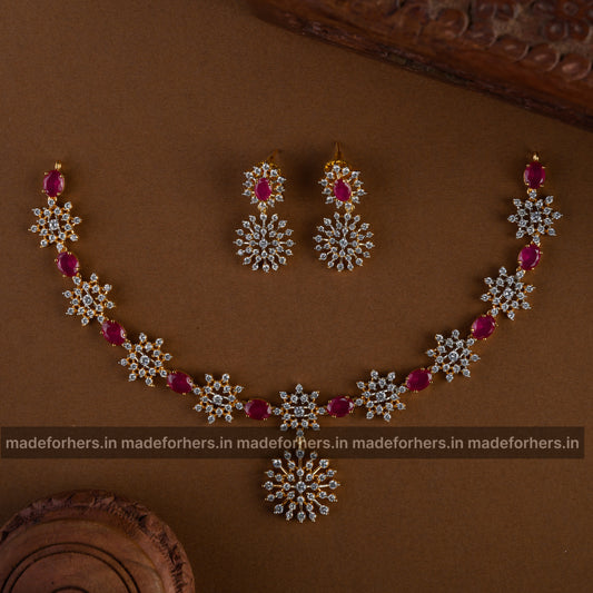 Julia neckpiece - ruby