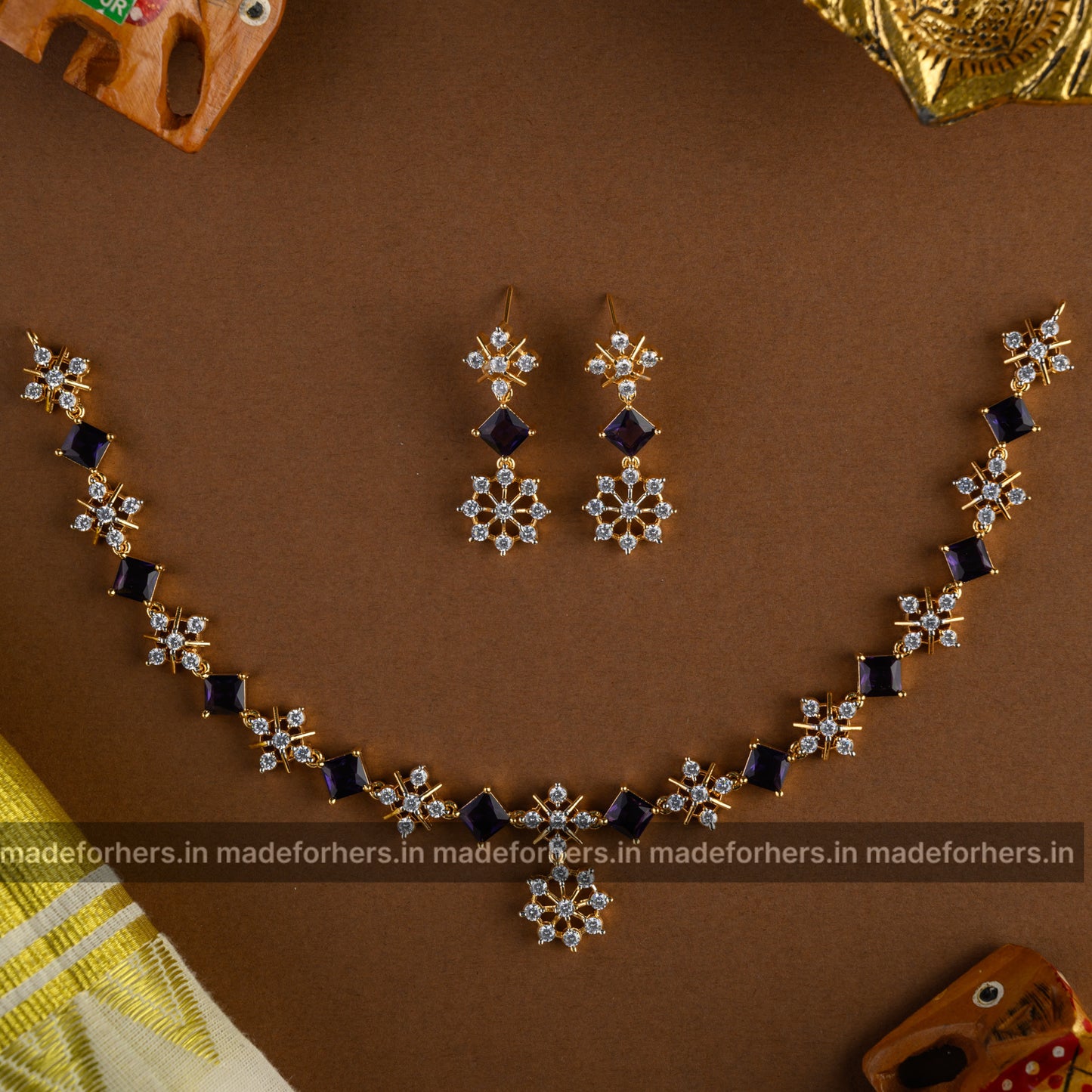 Claudia neckpiece - purple