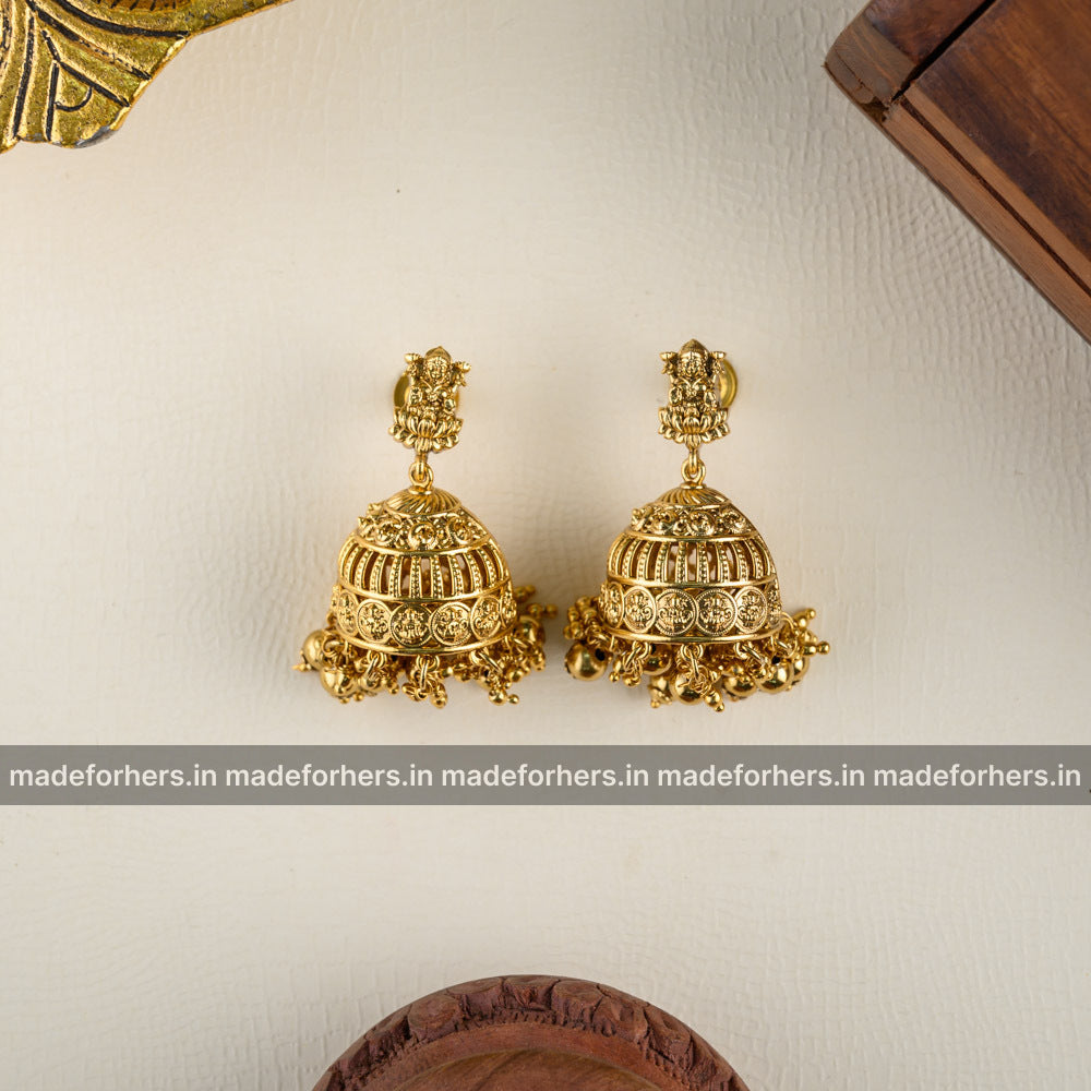 Porkodi Jadau Lakshmi coin Neckpiece