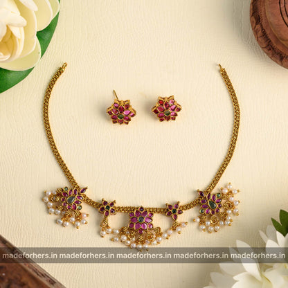 Chamundi kempu floral attigai