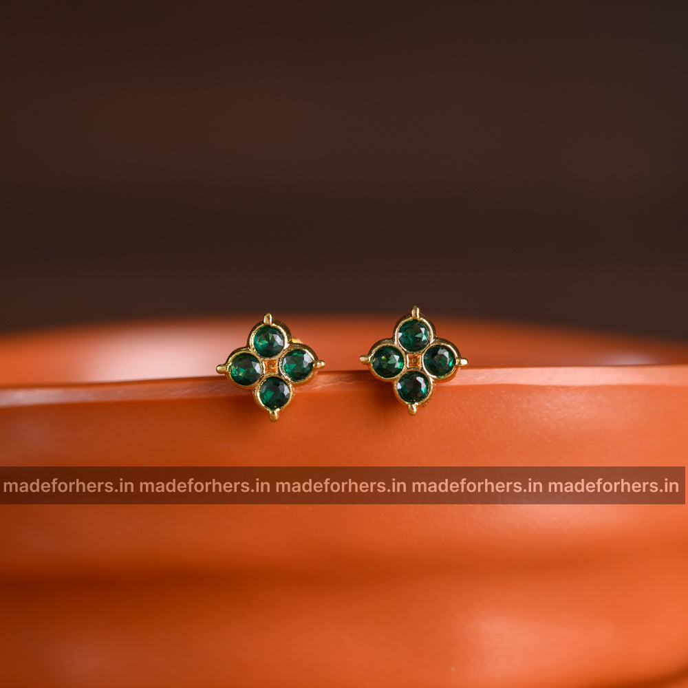 4 Kallu floral earstud  - green