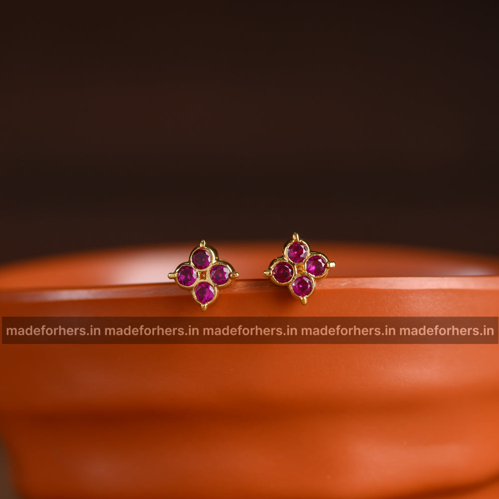 4 Kallu floral earstud pink