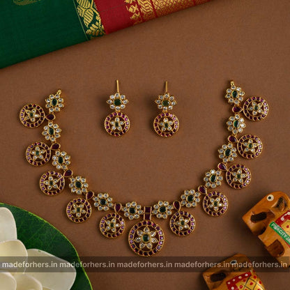 Traditional kempu bottumala neckpiece