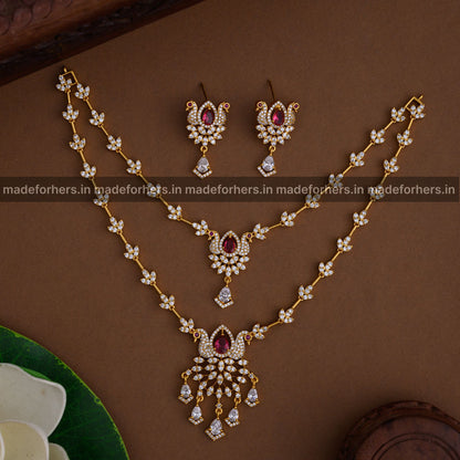Peacock Neckpiece - ruby