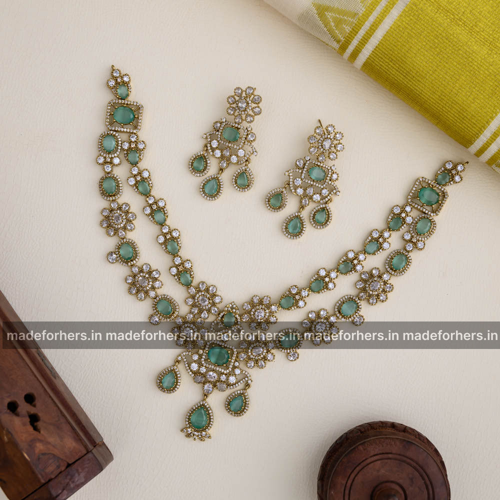 Neckpiece