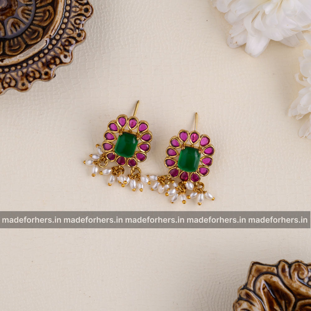 Neckpiece