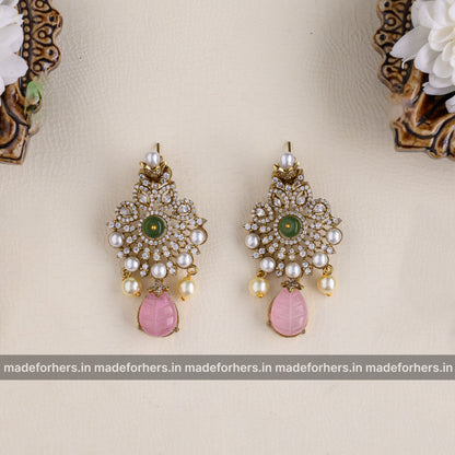 Neckpiece