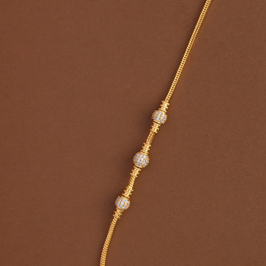 Mugappu chain White Stone