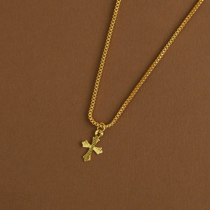 Mid length pendant chain