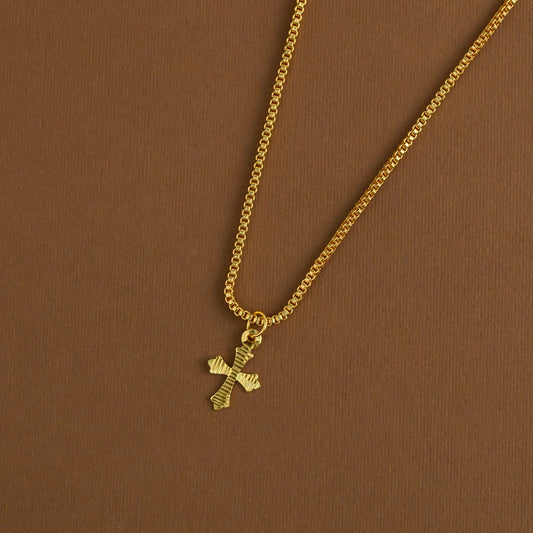 Mid length pendant chain