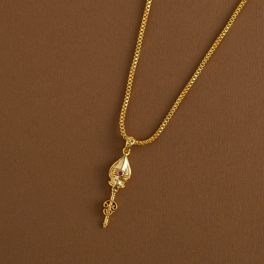 Mid length pendant chain