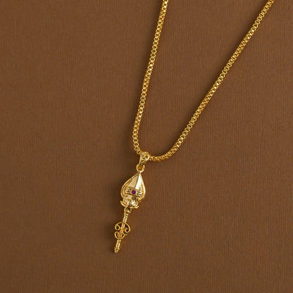 Mid length pendant chain