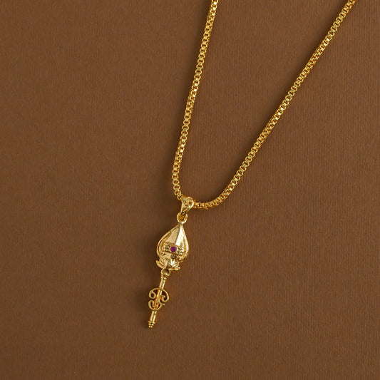 Mid length pendant chain