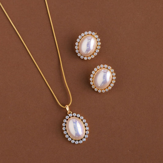 Diamond inspired pendent mid - length chain