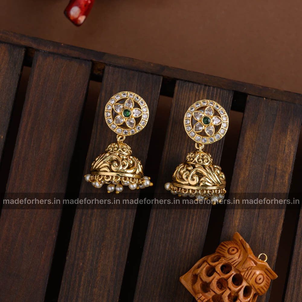 Neckpiece