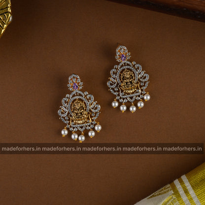 Vaishnav Lakshmi Neckpiece