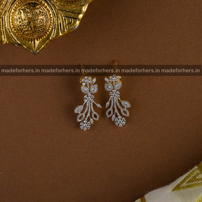 Diamond inspired Neckpiece