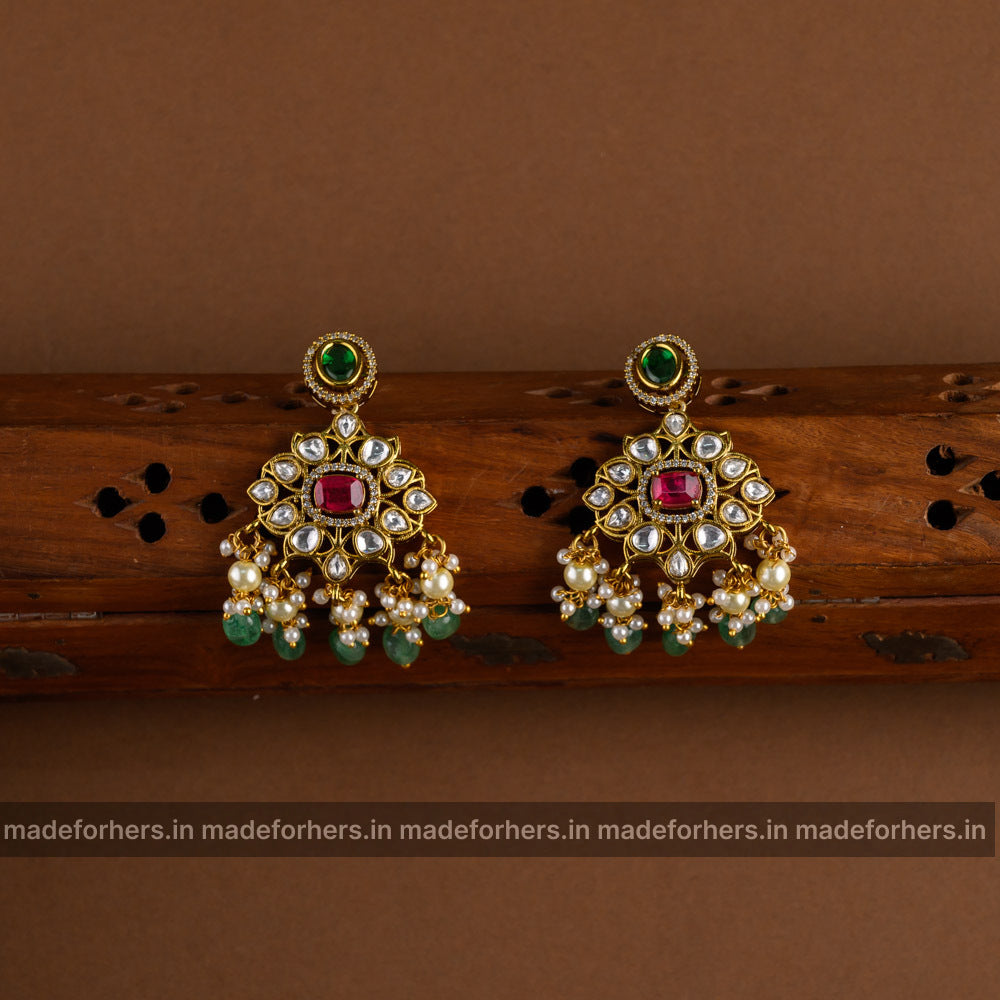 Kundhavai Statement Choker