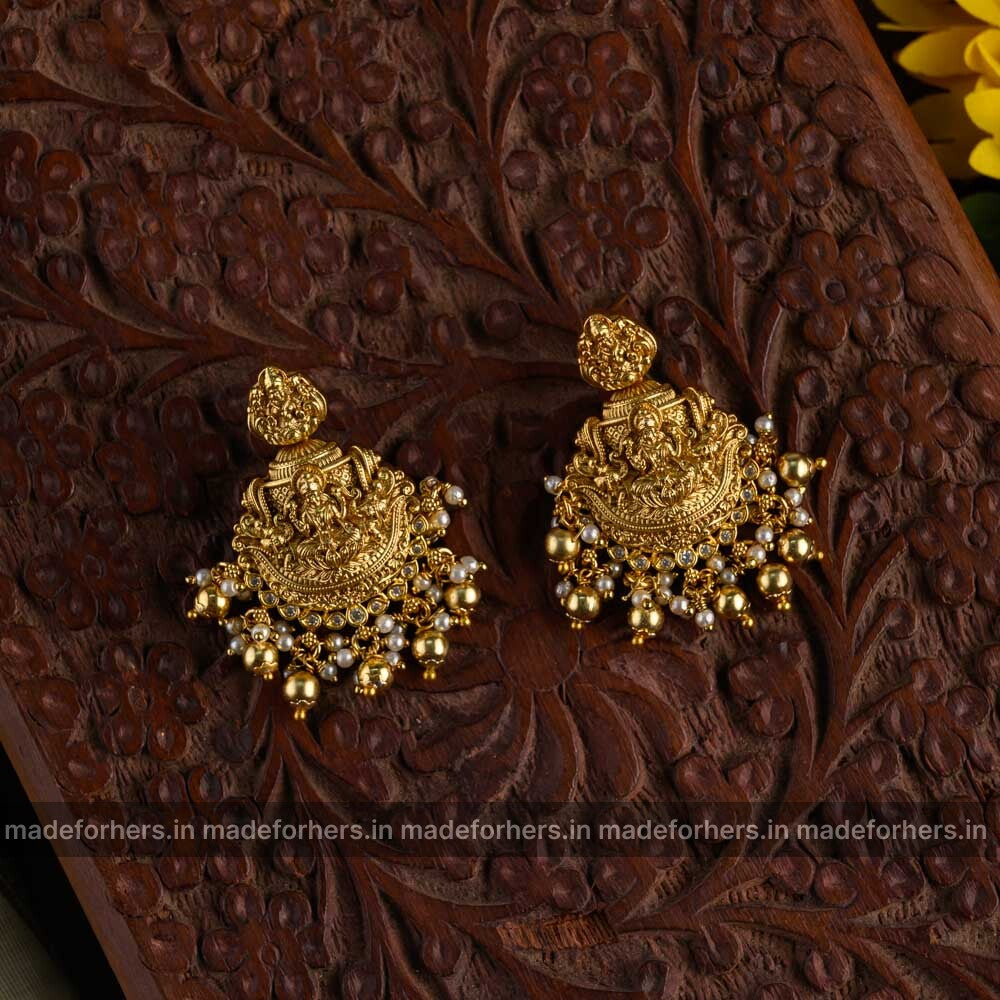 Nagasi Jadau Neckpiece