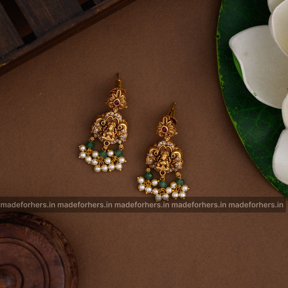 Neckpiece