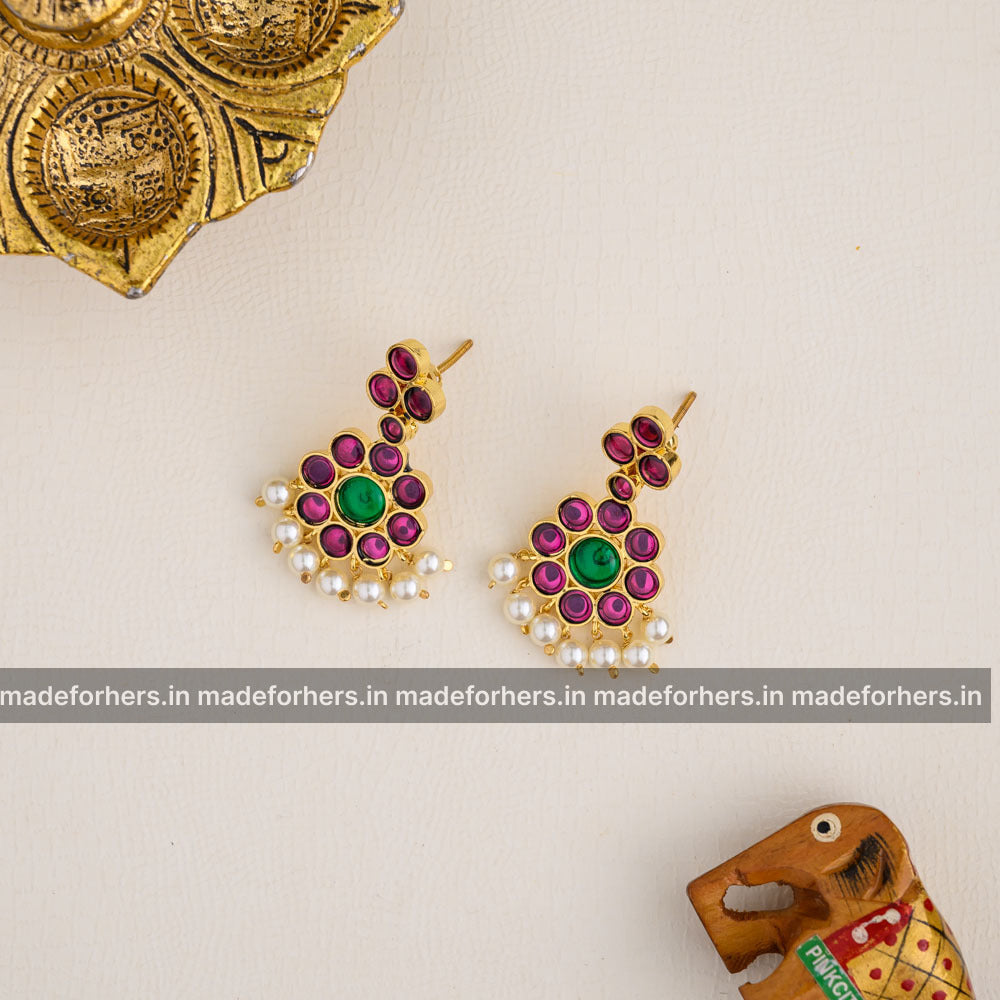 Neckpiece