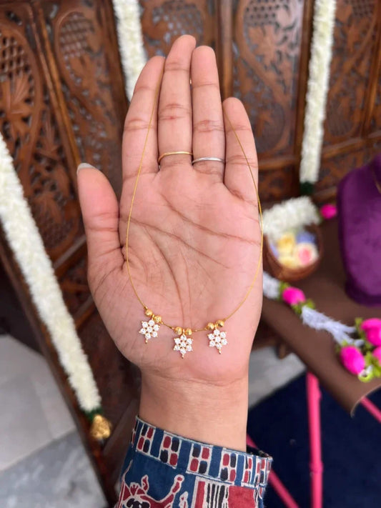 Invisible neckpiece- [ 3 white  floral ]