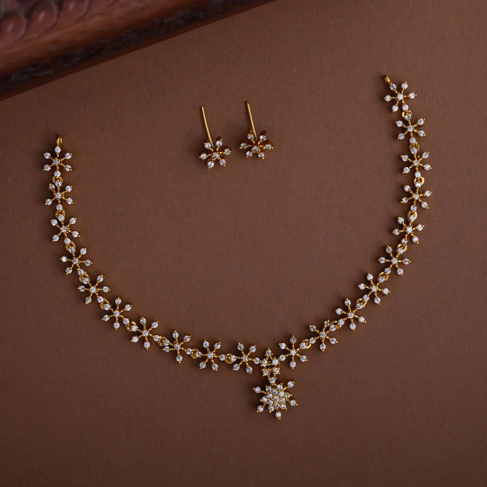Trivia version 6 neckpiece