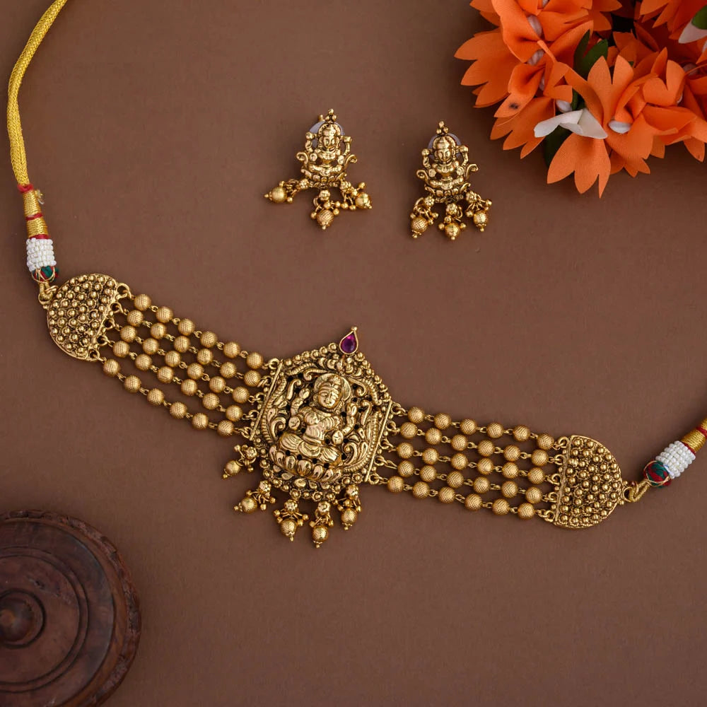 Hasram Lakshmi choker - Prajakta