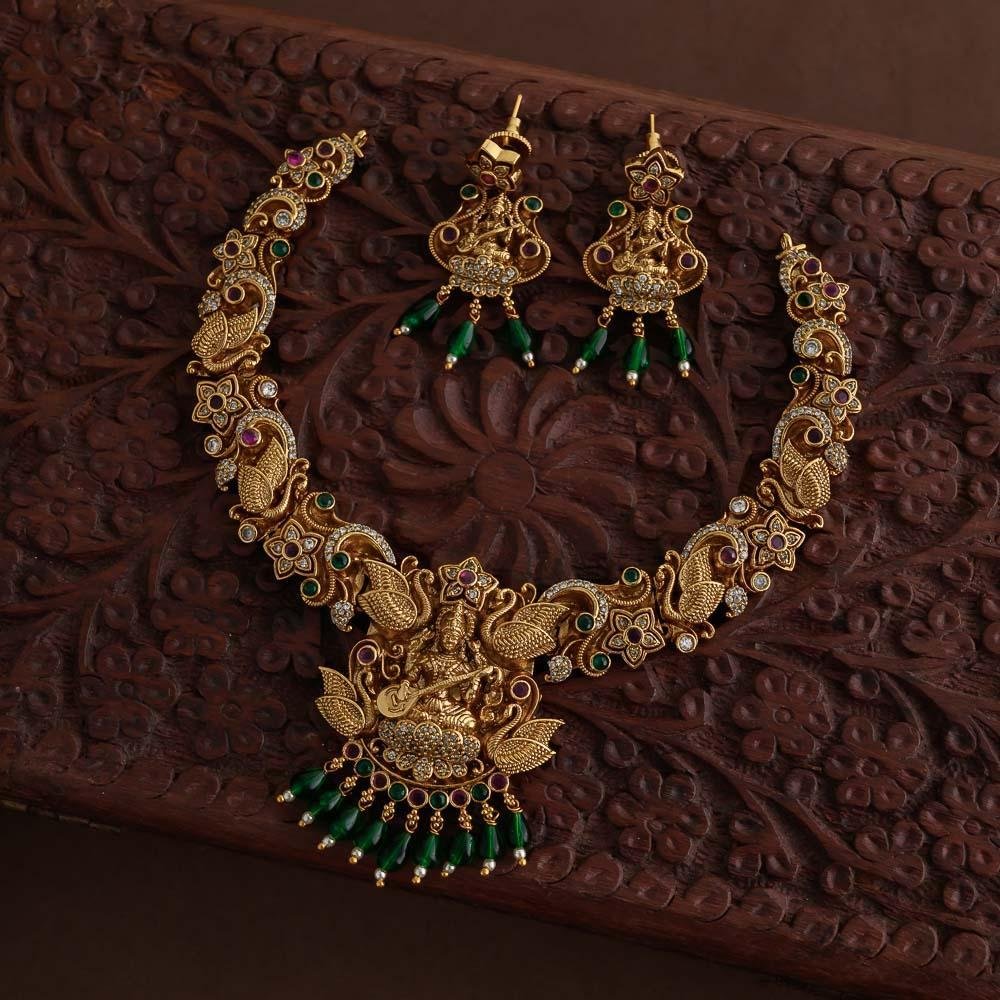 Mookambai lakshmi neckpiece set