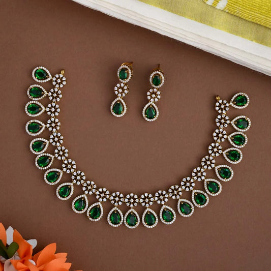 Oriya neckpiece - sephoria