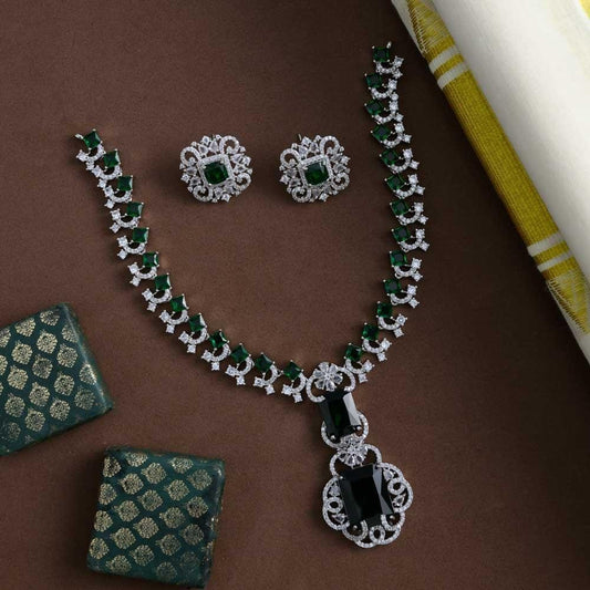 Nita emerald green block neckpiece set-royal