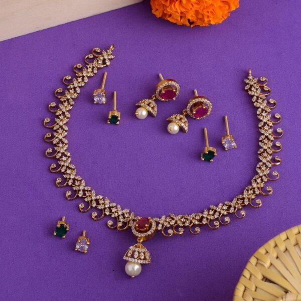 Shri interchangeable neckpiece